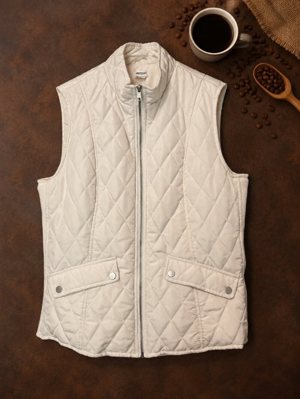 Westport Women’s Quilted Puffer Vest – Ivory/Cream – Size Large with cinch belt
